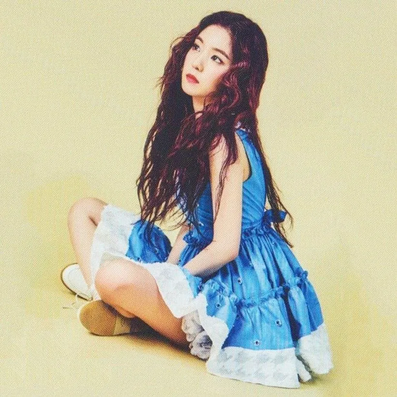 Chị cả của Red Velvet cảm thấy lyrics của Rookie khá "trẻ con" (Nguồn: internet).