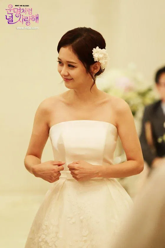 Nữ diễn viên sẽ kết hôn vào cuối tháng 6 này (Ảnh: Internet)