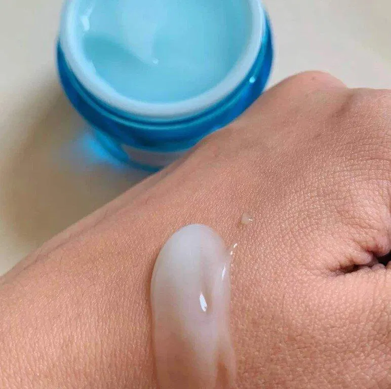 Kem dưỡng dạng gel là lựa chọn lý tưởng cho da dầu Kem dưỡng dạng gel là lựa chọn lý tưởng cho da dầu