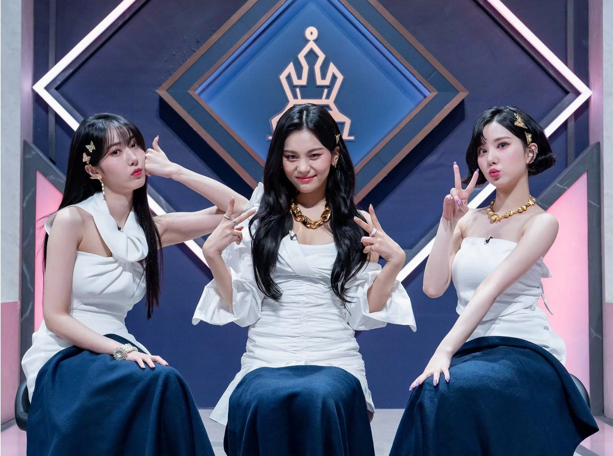 VIVIZ được cho là thua thiệt vì bị tính điểm thấp hơn Cosmic Girls.