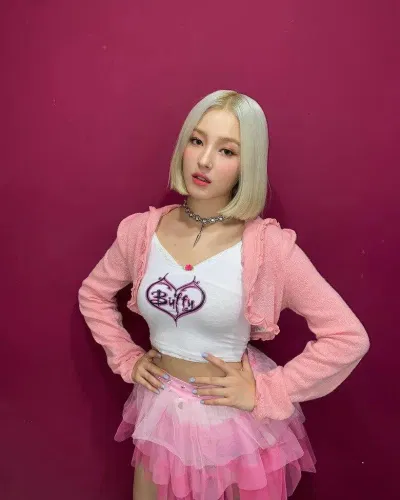 10 idol nữ KPOP sở hữu visual lung linh giống búp bê barbie Cherry Bullet Huening Bahiyyih Huening Bahiyyih Kep1er idol KPOP idol nữ idol nữ giống búp bê idol nữ giống búp bê barbie idol nữ kpop Jeon Somi Jinni NMIXX KPOP Liz IVE May Cherry Bullet Nancy momoland Rosé BlackPink Sangah LIGHTSUM Taeyeon SNSD Yoon STAYC