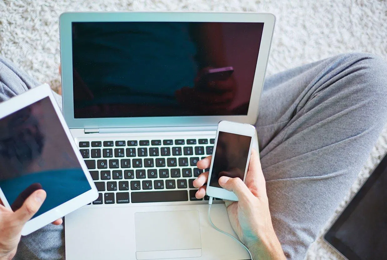 Nghiện công nghệ làm thay đổi hành vi của con người (Nguồn: Internet) Nghiện công nghệ làm thay đổi hành vi của con người (Nguồn: Internet)