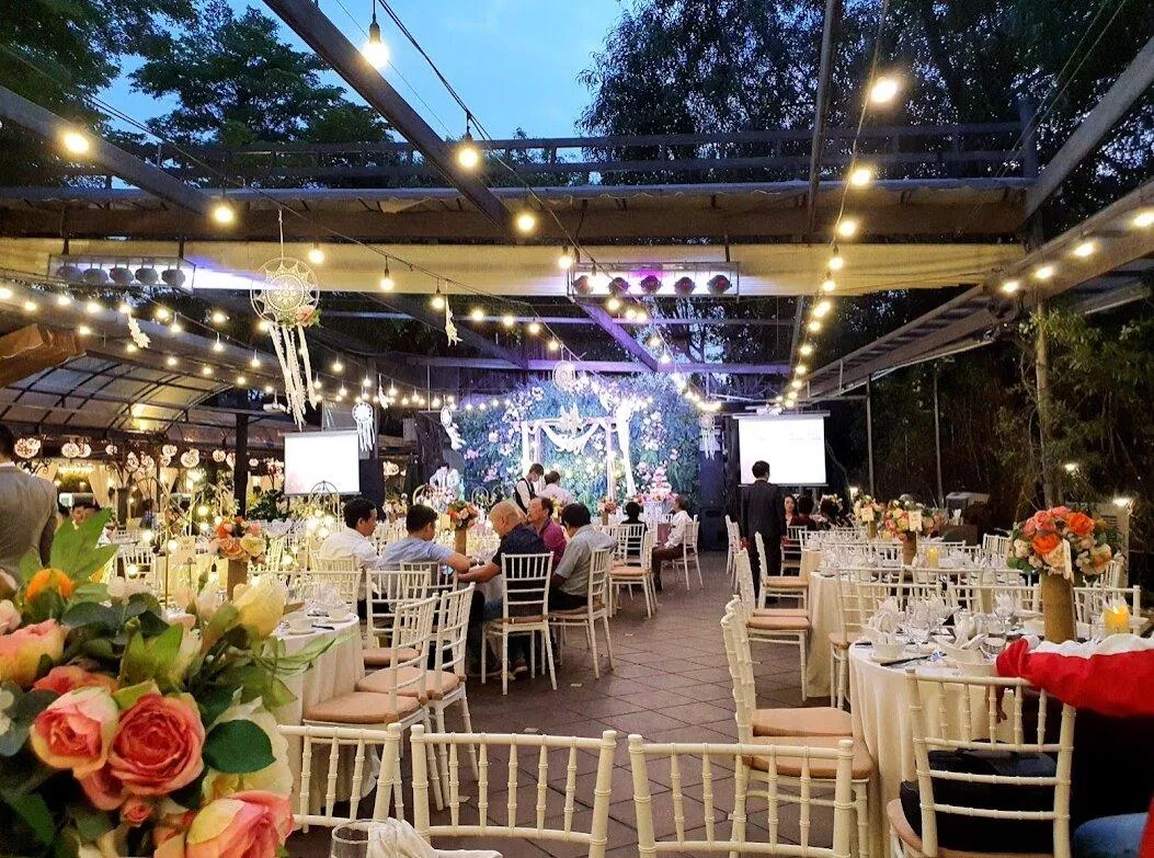 Sảnh tiệc cưới lung linh ánh đèn của trung tâm. (Ảnh: Internet)