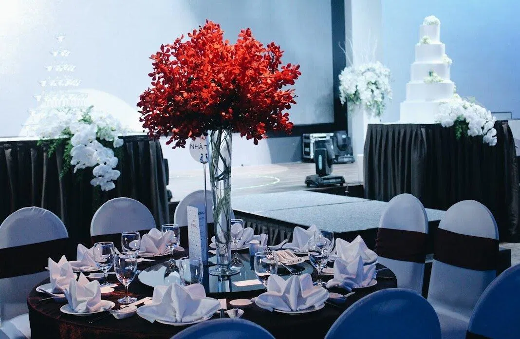 Setup bàn tiệc của tiệc cưới. (Ảnh: Internet)