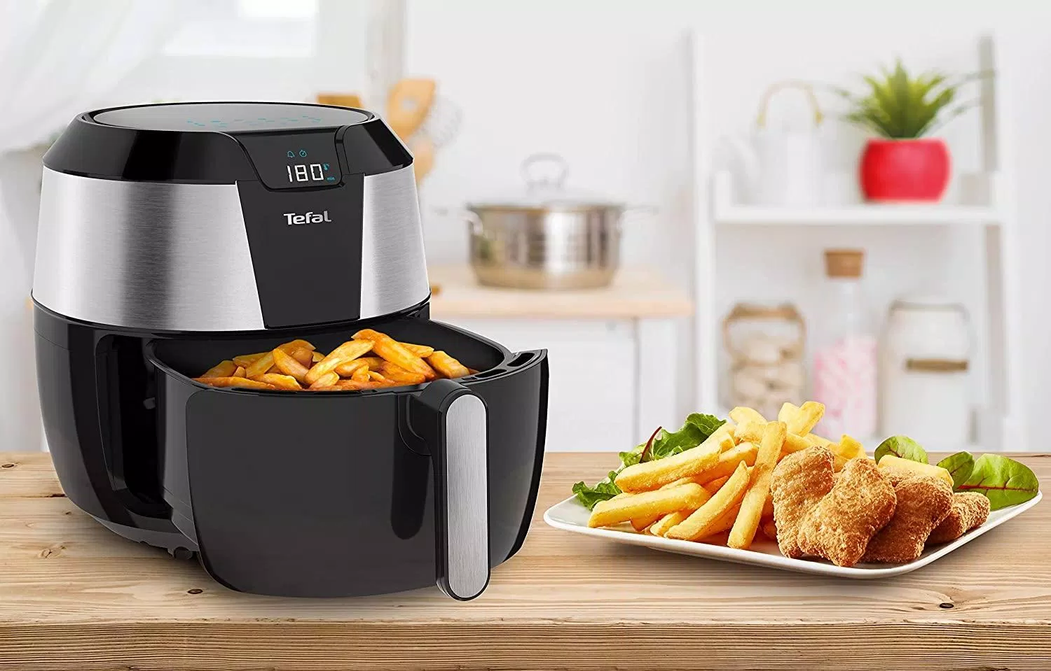 Tefal EY701D15 là một trong những nồi có công suất lớn giúp đồ ăn nhanh chín hơn (Nguồn: Internet)