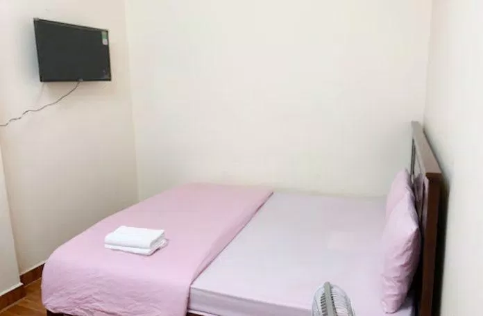 Phòng tại nhà nghỉ Minh Toàn (Nguồn: Trường Vũ Trần)