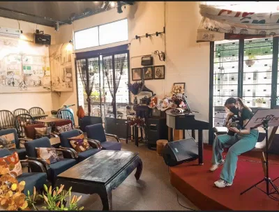 Cafe người Sài Gòn. (Ảnh: Internet)