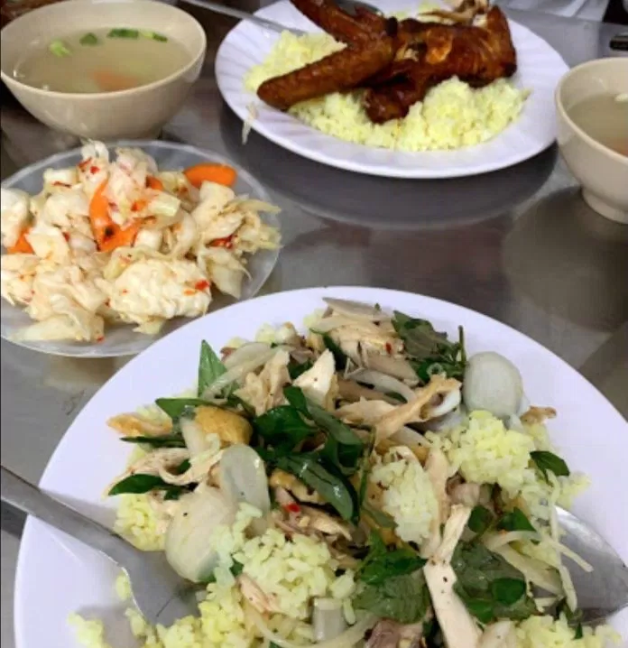 Các món ăn tại Quán cơm gà Trang Đà Nẵng (Ảnh Internet)