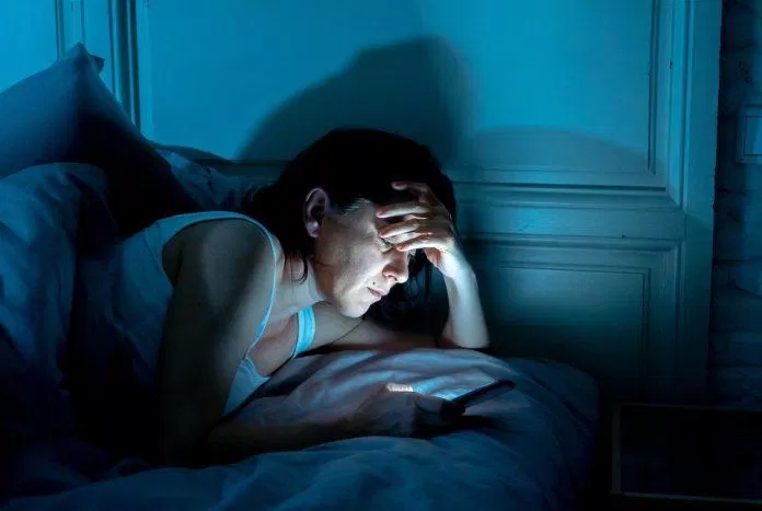 Bạn có hay dùng các thiết bị công nghệ và thấy khó ngủ? (Nguồn: Internet) Bạn có hay dùng các thiết bị công nghệ và thấy khó ngủ? (Nguồn: Internet)