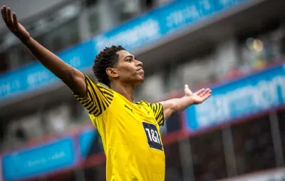 Sao trẻ người Anh thi đấu cực kỳ nổi bật trong màu áo Dortmund (Nguồn: Internet) Sao trẻ người Anh thi đấu cực kỳ nổi bật trong màu áo Dortmund (Nguồn: Internet)