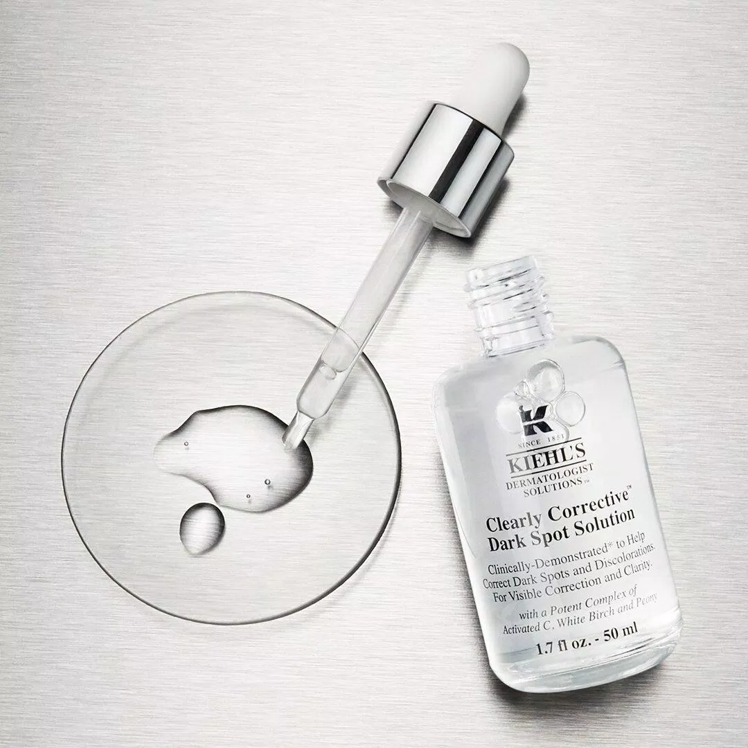 Review serum Kiehls Clearly Corrective Dark Spot Solution: Giải pháp cho làn da thâm sạm bao bì chống lão hoá Citric Acid công dụng dịu nhẹ dưỡng da trắng sáng giá bao nhiêu glycerin Làm mờ thâm nám làm sáng da làn da lành tính mỹ phẩm Salicylic Acid serum Kiehl s Clearly Corrective Dark Spot Solution tẩy tế bào chết thâm sạm thành phần thông tin thương hiệu