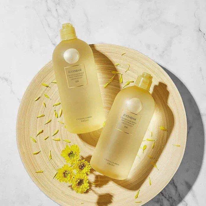 Nước tẩy trang hoa cúc Lucenbase Soothing Make Up Remover (ảnh: internet)