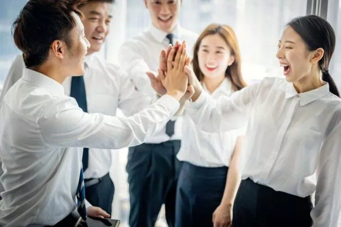 Khơi gợi những cảm xúc tích cực ở người khác. (Ảnh: Internet) Khơi gợi những cảm xúc tích cực ở người khác. (Ảnh: Internet)