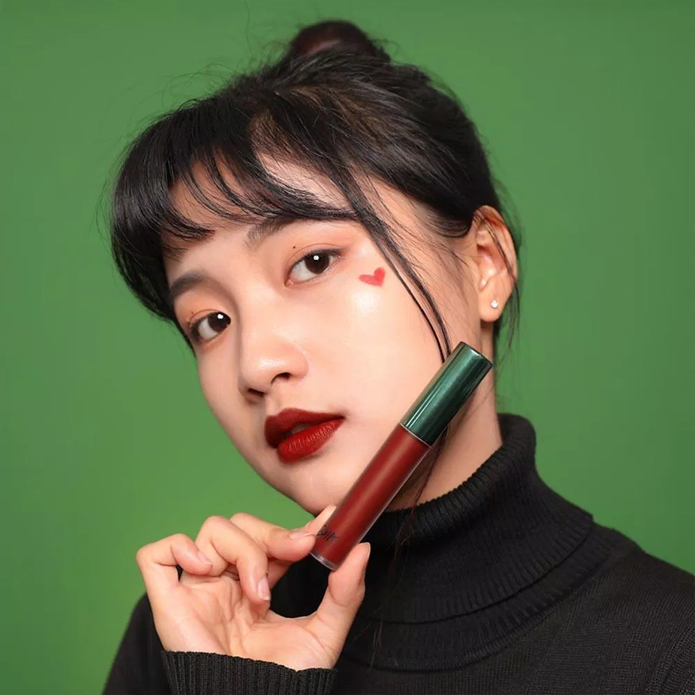 BBIA Last Velvet Lip Tint ASIA EDITION 05 là một tone đỏ nâu trendy (Nguồn: Internet) BBIA Last Velvet Lip Tint ASIA EDITION 05 là một tone đỏ nâu trendy (Nguồn: Internet)