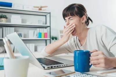 Thiếu ngủ là nguyên nhân hàng đầu dẫn đến thâm mắt (Nguồn: Internet) Thiếu ngủ là nguyên nhân hàng đầu dẫn đến thâm mắt (Nguồn: Internet)