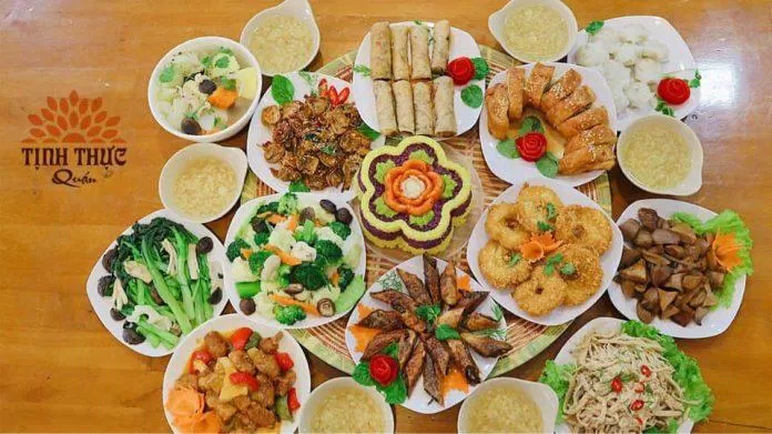 Các món ăn chay tại Tịnh Thực Quán được trình bày bắt mắt và vô cùng chỉn chu (nguồn: internet)