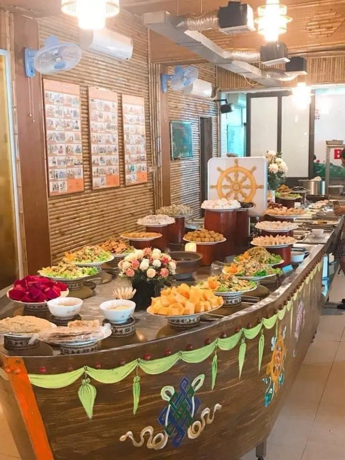 Quầy Buffet tại quán ăn Tịnh Thực Quán (nguồn: internet)