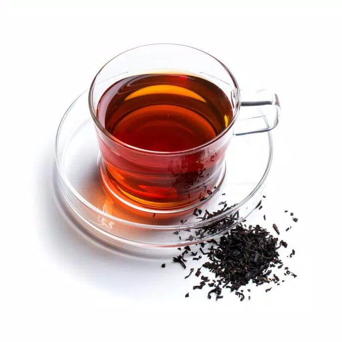 Trà đen được làm từ lá trà giống như trà xanh (Ảnh: Internet).