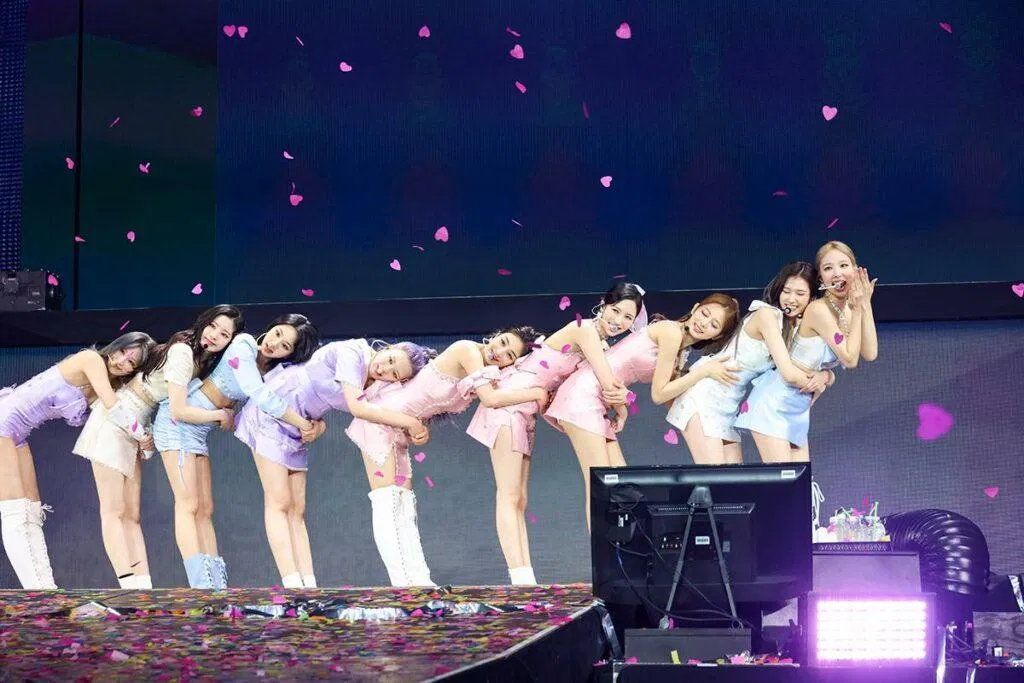 Nhưng đối với fan của TWICE, đây vẫn là một bài hát "gây nghiện" (Nguồn: internet).