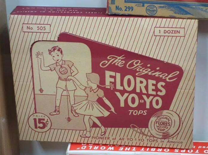 Một hộp yo-yo hiệu Flores nằm trong Bảo tàng Yo-Yo Quốc gia Hoa Kỳ (Nguồn: Internet)