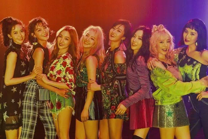 Lý giải tại sao SNSD lại là nhóm nhạc nữ tường thành mà mọi girl group đều hướng tới - Kiến thức mới 2024 14 Album Holiday Night ra mắt năm 2017 (ảnh: internet)