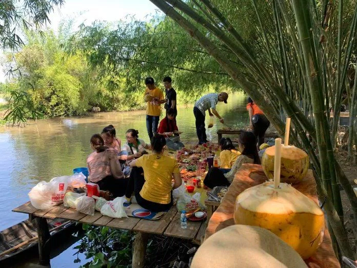 Tiệc dã ngoại ở Bamboo Garden (Ảnh: Bamboo Graden) Tiệc dã ngoại ở Bamboo Garden (Ảnh: Bamboo Graden)