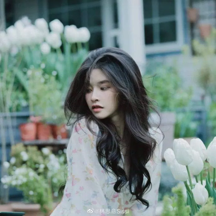 Ở một số góc ảnh, cô được nhận xét có nét tương đồng với Chương Nhược Nam (ảnh: Internet)