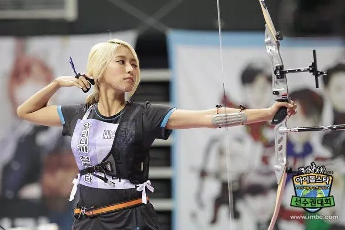 Bona là một trong những thần tượng đầu tiên bị chấn thương tại ISAC
