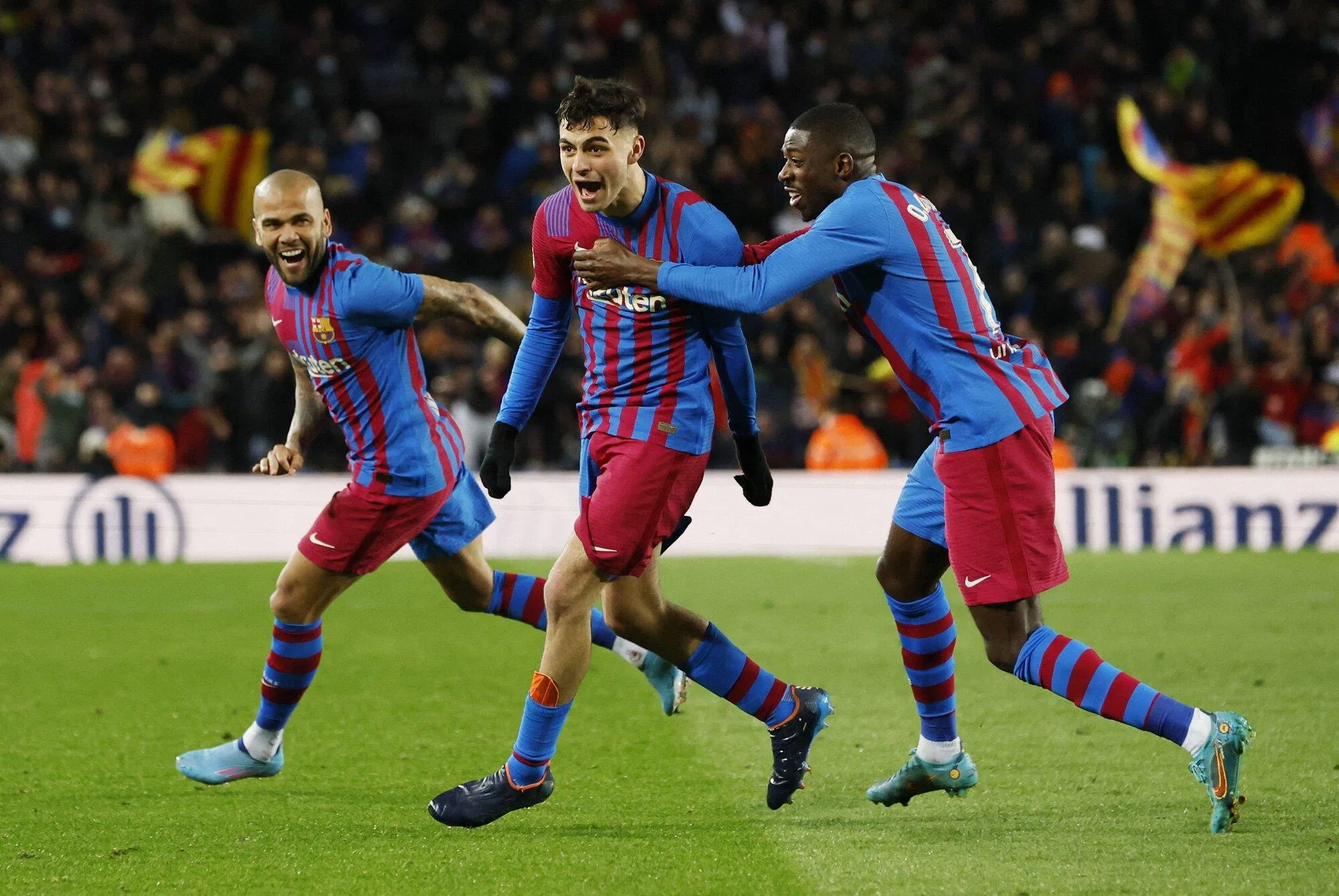 Các sao trẻ của Barca lần lượt tỏa sáng, nhất là Pedri. (Nguồn: Internet.) Các sao trẻ của Barca lần lượt tỏa sáng, nhất là Pedri. (Nguồn: Internet.)