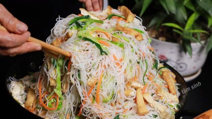 Bún gạo xào chay (Ảnh: Internet)