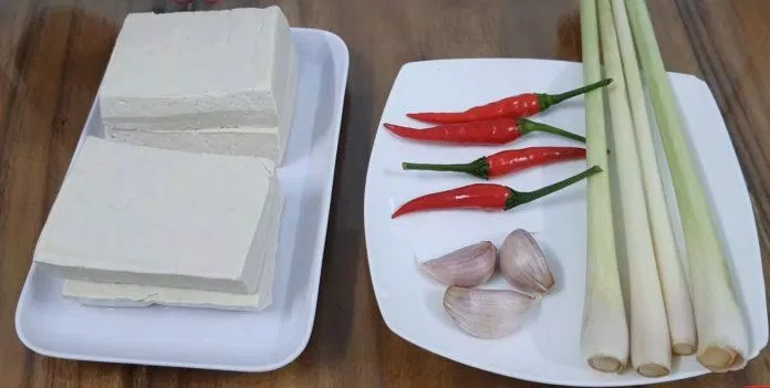 Các nguyên liệu chính cho món đậu hũ kho sả ớt (nguồn: internet)