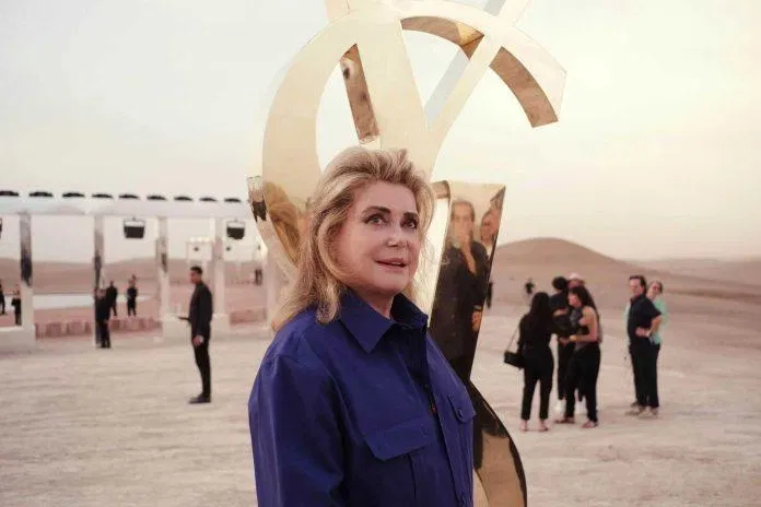 Catherine Deneuve tại buổi trình diễn