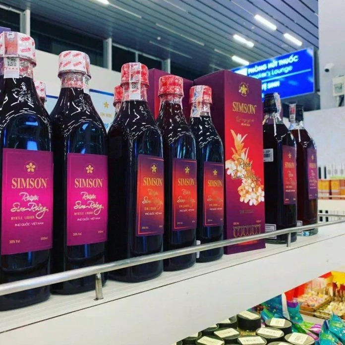 Rượu sim được bày bán tại nhiều cửa hàng ở Phú Quốc