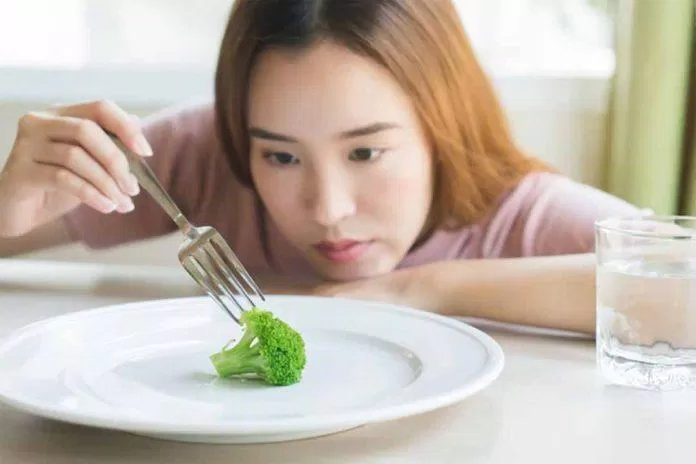 Mất cảm giác thèm ăn có thể là dấu hiệu cảnh báo bạn có vấn đề về dạ dày (Nguồn: Internet) Mất cảm giác thèm ăn có thể là dấu hiệu cảnh báo bạn có vấn đề về dạ dày (Nguồn: Internet)