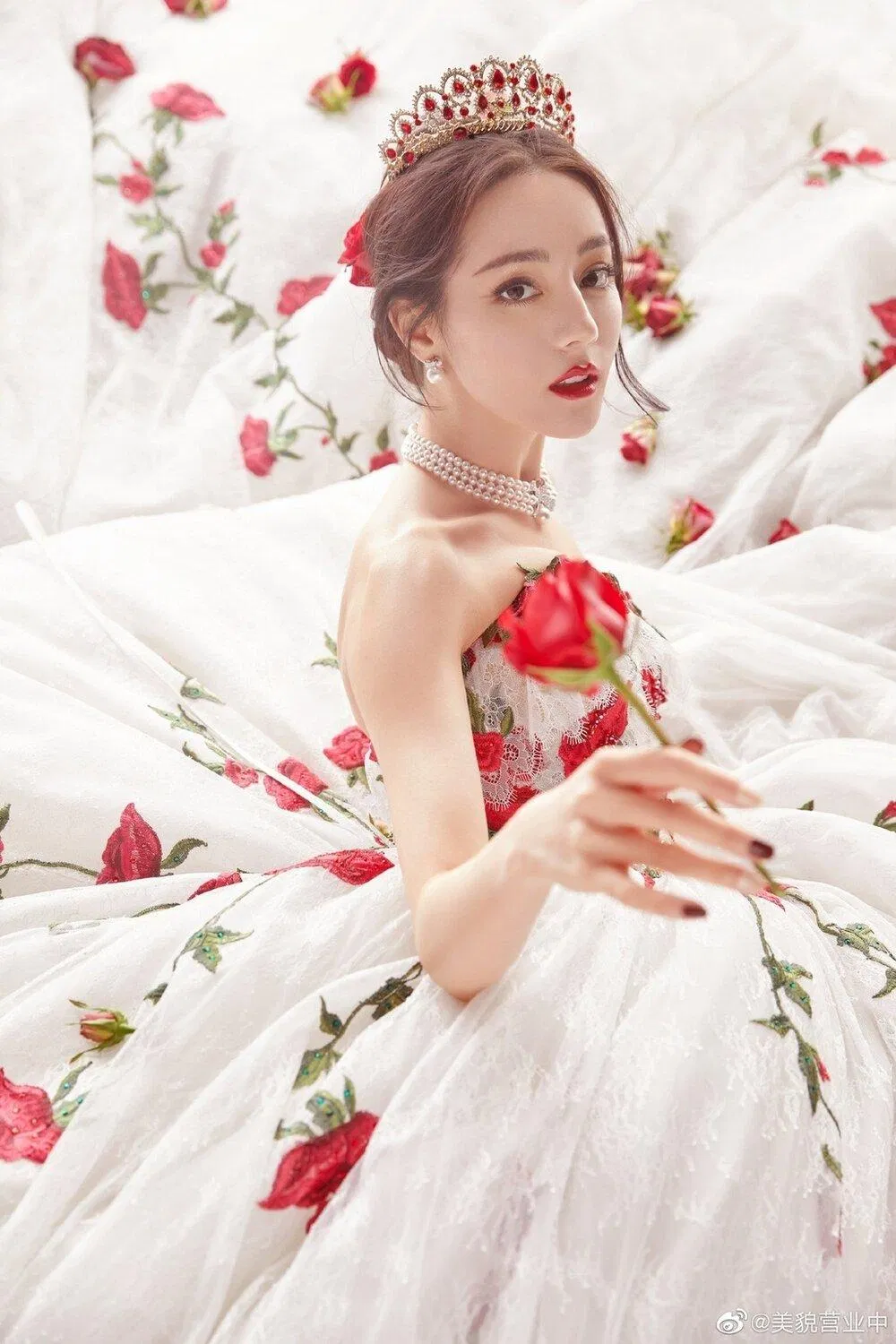 Một trong những tạo hình "thoát vòng" của cô nàng (nguồn: internet)