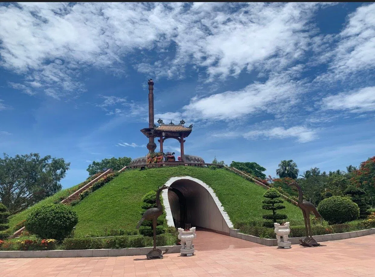 Công trình trong khuôn viên thành cổ. (Ảnh: Internet)