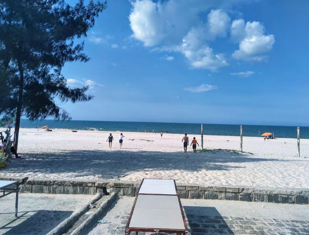 Bãi tắm Cửa Việt. (Ảnh: Internet)