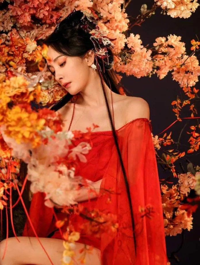 Tiểu hồ ly Dương Mịch đẹp ma mị. (Ảnh: Internet) Tiểu hồ ly Dương Mịch đẹp ma mị. (Ảnh: Internet)