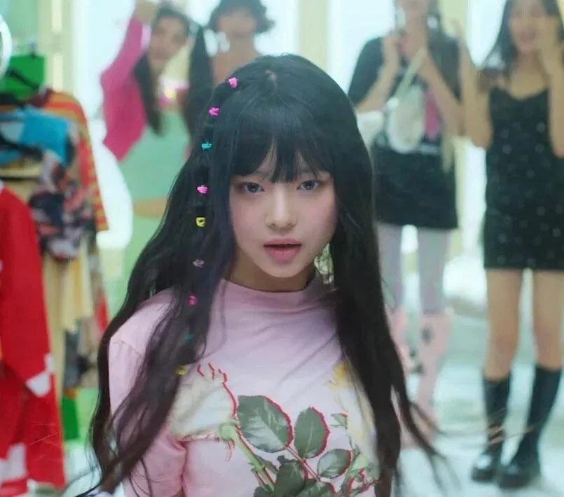 Hồ sơ NEWJEANS - Nhóm nhạc NEWJEANS - Thông tin thành viên NEWJEANS - NEWJEANS Profile Hanni NewJeans Hồ sơ Hồ sơ NewJeans KPOP NEWJEANS Newjeans profile nhóm nhạc nhóm nhạc Newjeans thành viên thành viên Newjeans thông tin