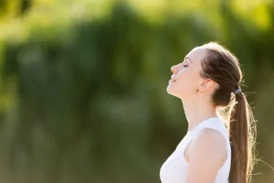 Thường xuyên hít thở sâu sẽ mang lại nhiều điều tốt. (Nguồn: Internet) Thường xuyên hít thở sâu sẽ mang lại nhiều điều tốt. (Nguồn: Internet)