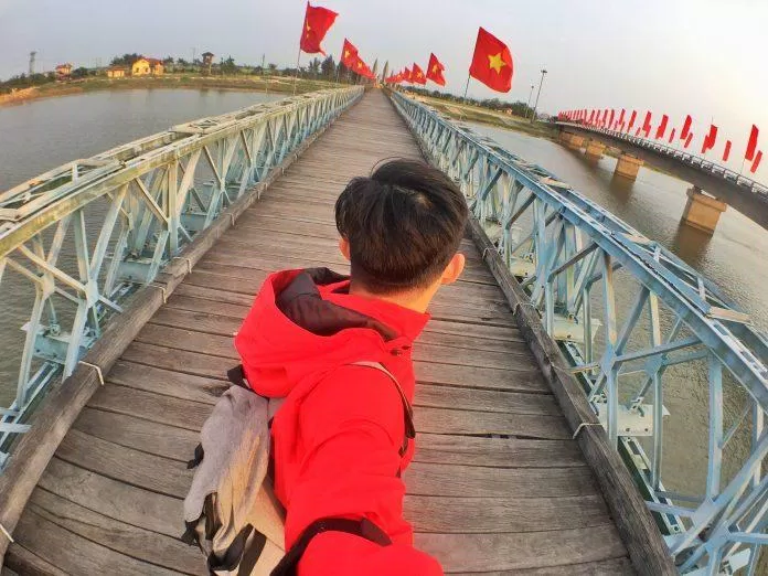 Cầu Hiền Lương (Ảnh: Việt Đăng Di).