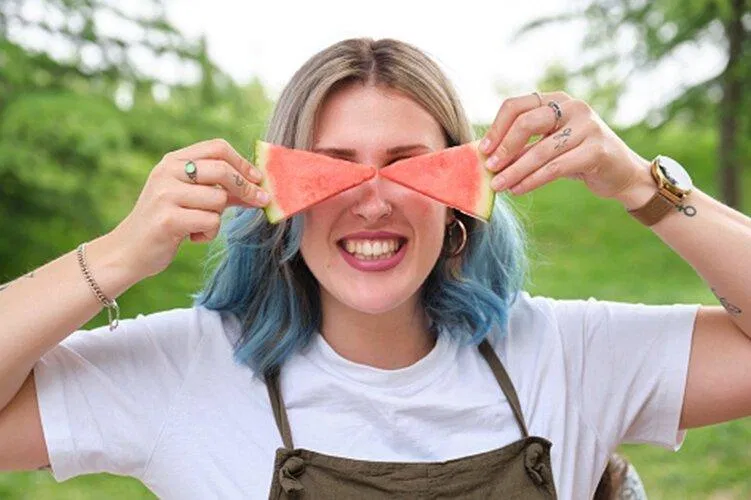 Dưa hấu cũng là một loại thực phẩm tốt cho mắt vì chứa nhiều vitamin A (Ảnh: Internet) Dưa hấu cũng là một loại thực phẩm tốt cho mắt vì chứa nhiều vitamin A (Ảnh: Internet)