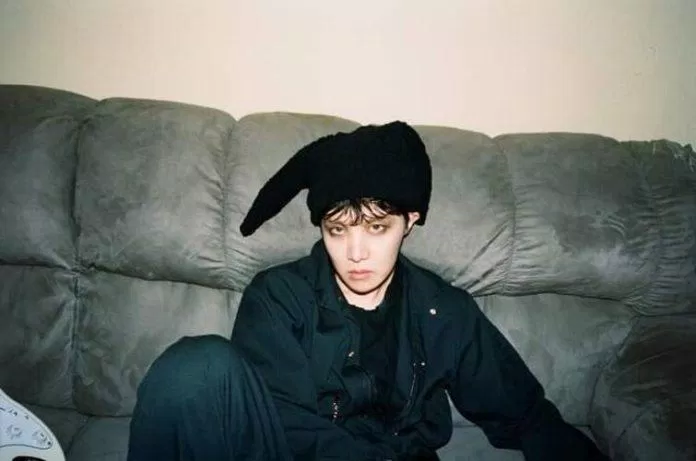 J-Hope chính thức quay trở lại với "MORE". (Ảnh: HYBE LABELS/Instagram)
