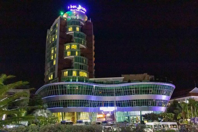 Ninh Kiều Riverside Hotel (Nguồn: BlogAnChoi)