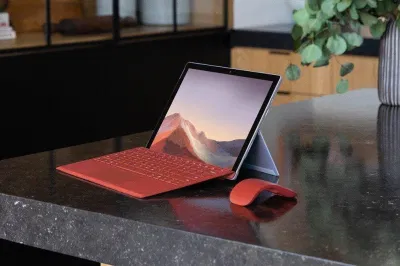 Laptop Microsoft Surface Pro 7 (Ảnh: Internet). Laptop Microsoft Surface Pro 7 (Ảnh: Internet).