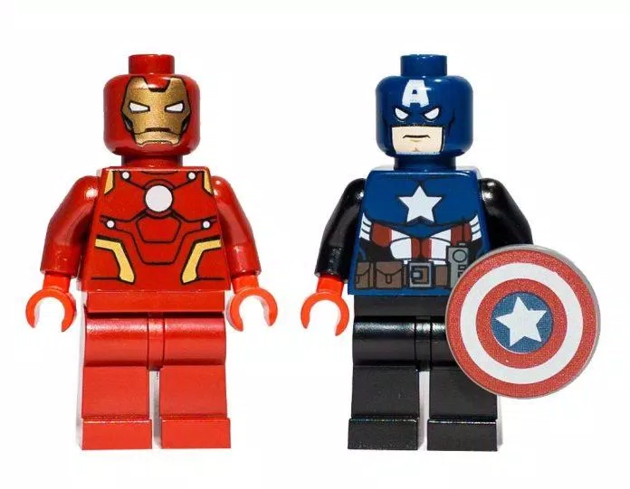 Mô hình Iron Man và Captain America độc quyền tại Hội chợ đồ chơi New York (Nguồn: Internet) Mô hình Iron Man và Captain America độc quyền tại Hội chợ đồ chơi New York (Nguồn: Internet)