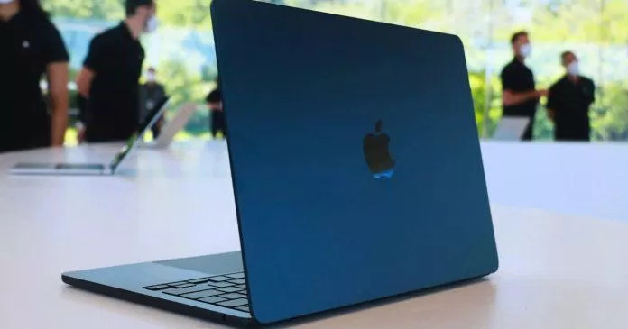 Đây là chiếc laptop đáng mua với nhu cầu sử dụng ở mức cơ bản (Ảnh: Internet). Đây là chiếc laptop đáng mua với nhu cầu sử dụng ở mức cơ bản (Ảnh: Internet).