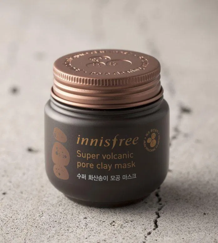 Mặt nạ đất sét Innisfree Super Volcanic Pore Clay Mask (Nguồn: Internet)