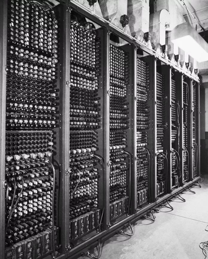 Một phần của cỗ máy ENIAC (Nguồn: Internet)