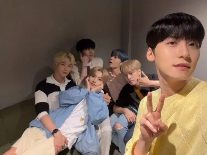 ONEUS là một trong những nhóm nhạc KPOP hoạt động không có "trưởng nhóm" (Ảnh: Internet)